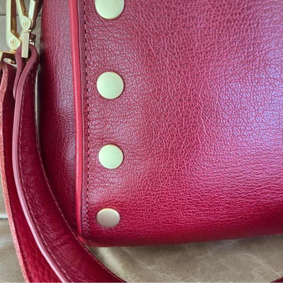 HAMMITT Bryant Medium Winter Cherry Shoulder/Crossbody Bag with Gold Hardware - Picture 3 of 8
